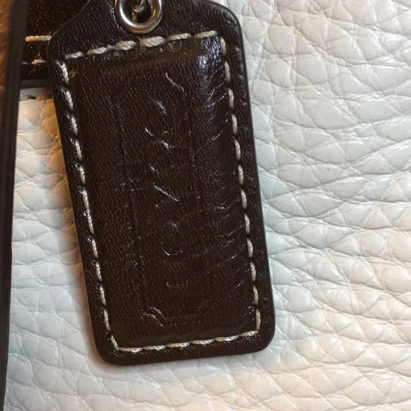 Coach Hamptons Pebble Leather White Brown Satchel - Picture 9 of 13